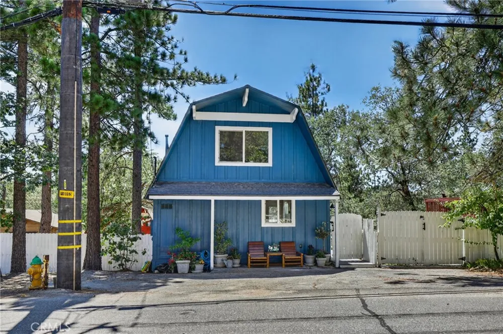 33007 Lone Pine Running Springs, CA 92382
