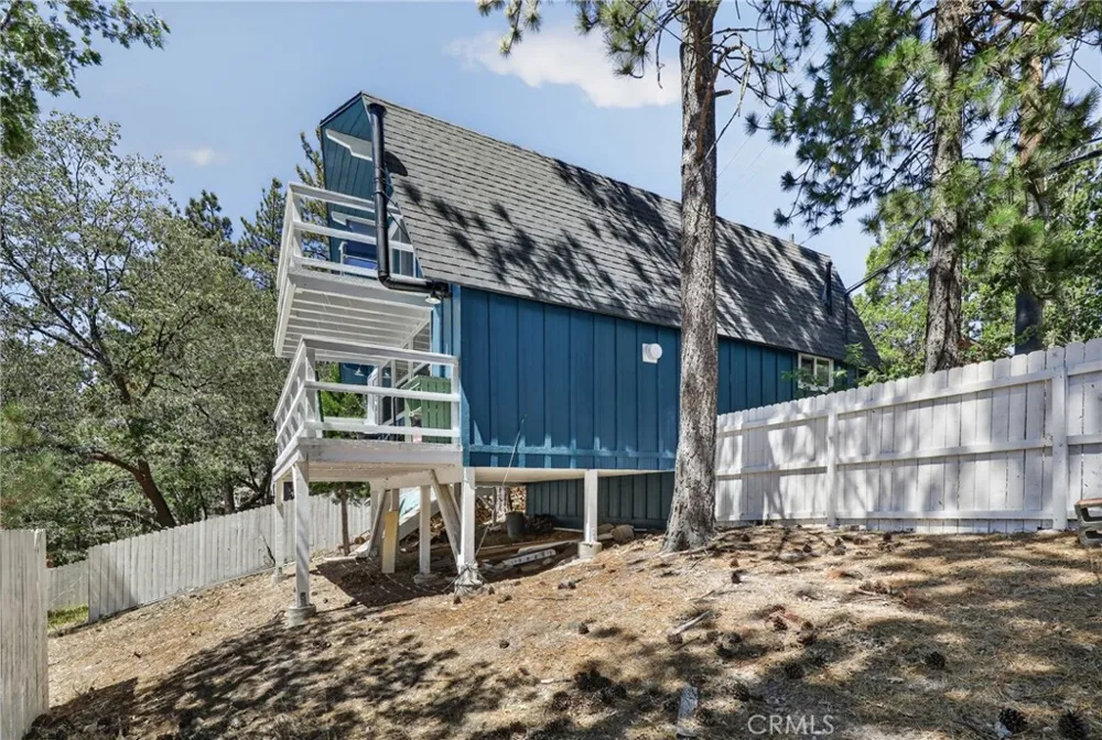 33007 Lone Pine Running Springs, CA 92382