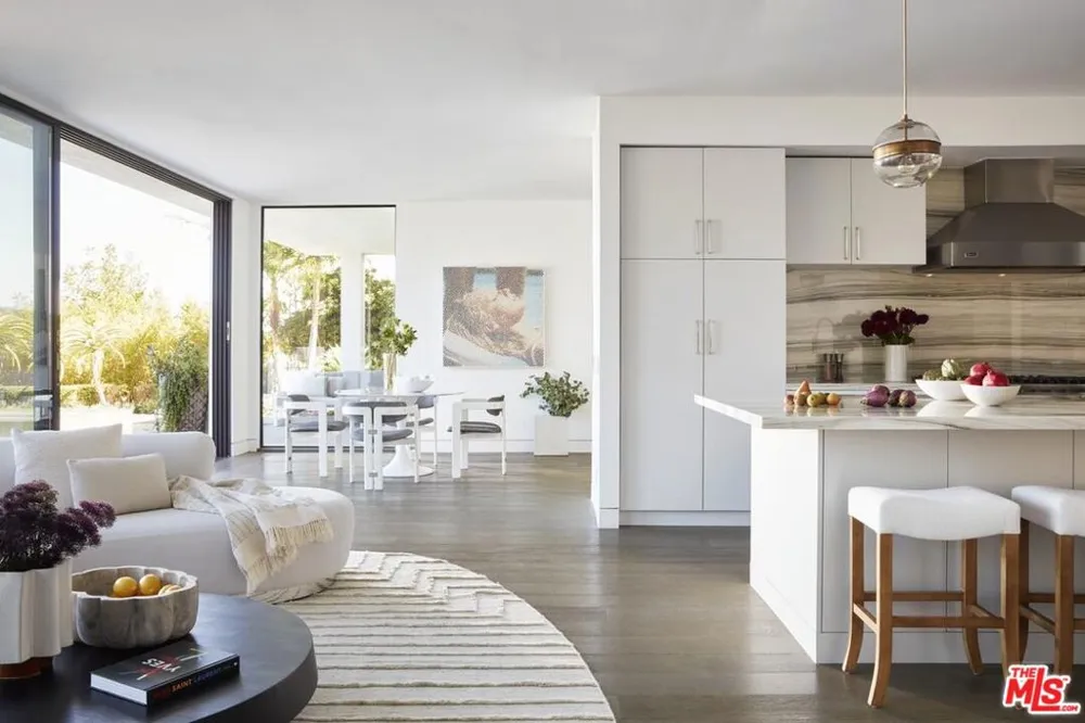 1769 Stone Canyon Road Los Angeles, CA 90077