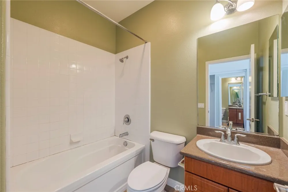 5402 W 149th #16 Hawthorne, CA 90250
