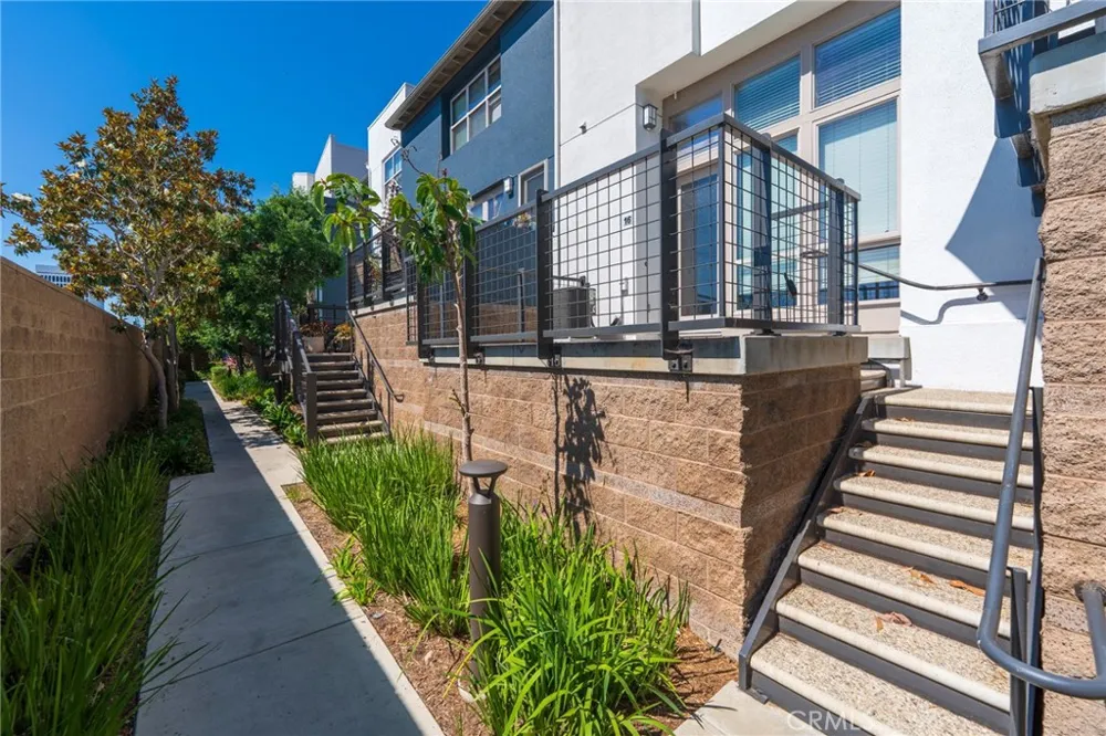 5402 W 149th #16 Hawthorne, CA 90250