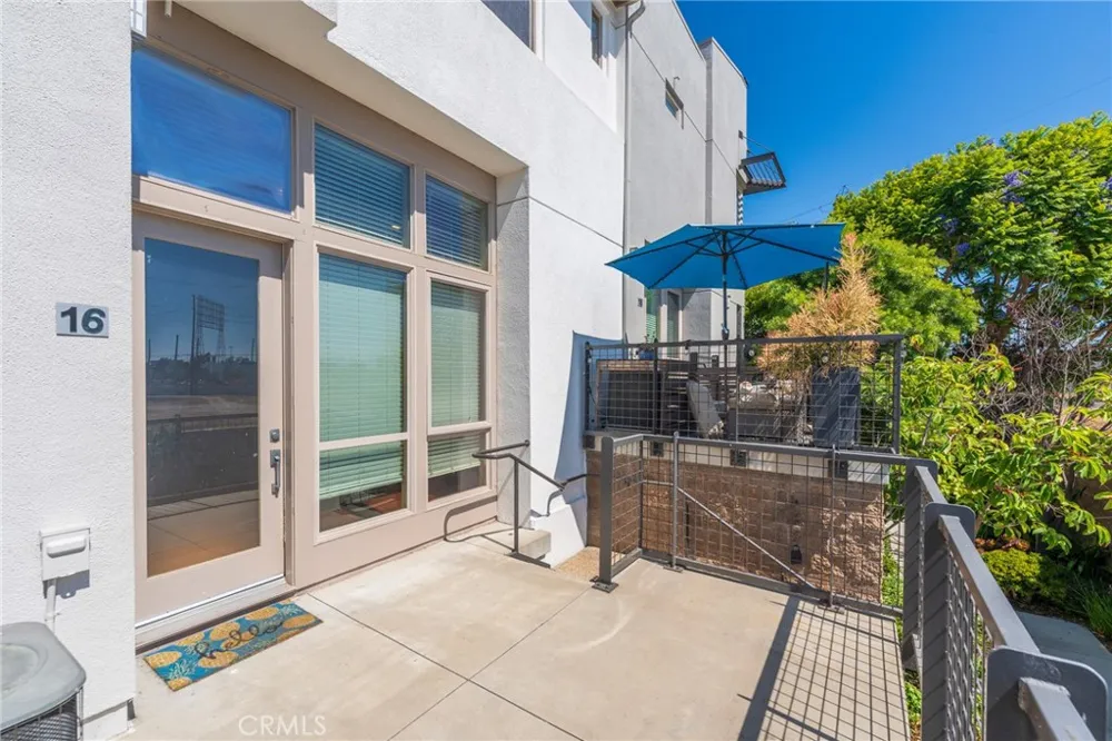 5402 W 149th #16 Hawthorne, CA 90250