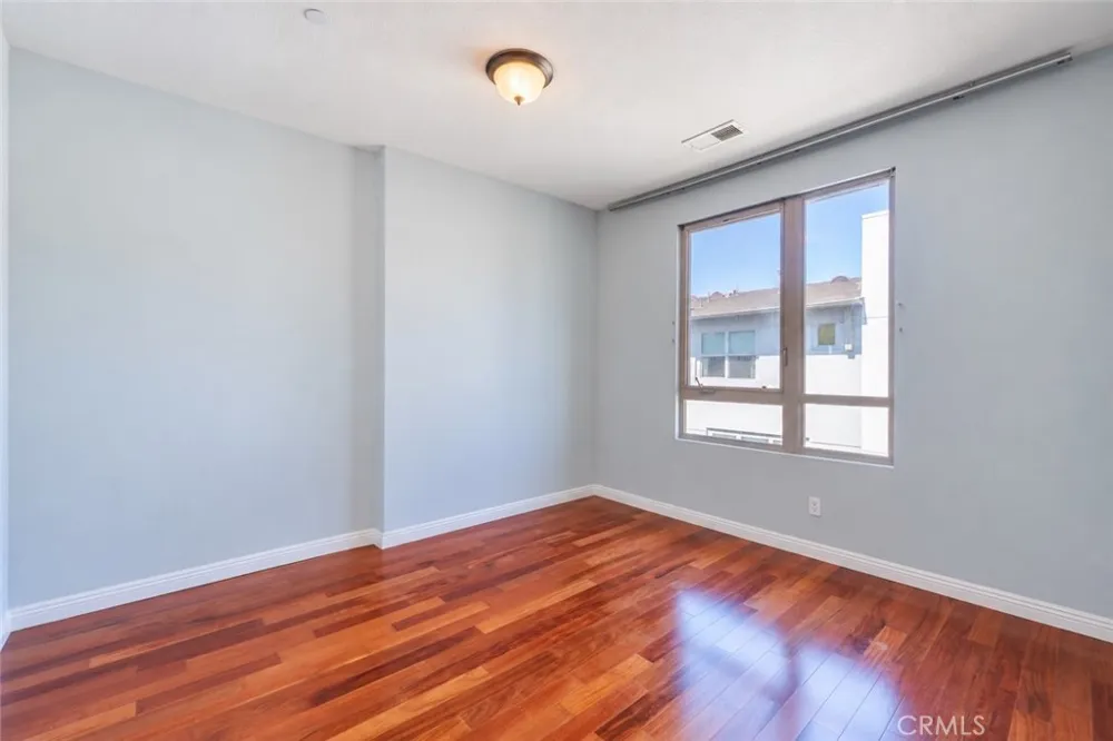 5402 W 149th #16 Hawthorne, CA 90250