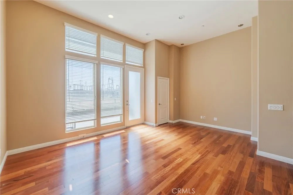 5402 W 149th #16 Hawthorne, CA 90250
