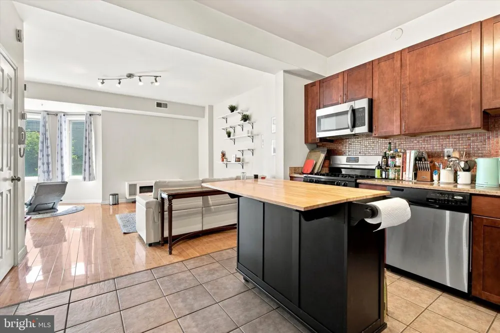 800 2ND STREET #4 Philadelphia, PA 19123