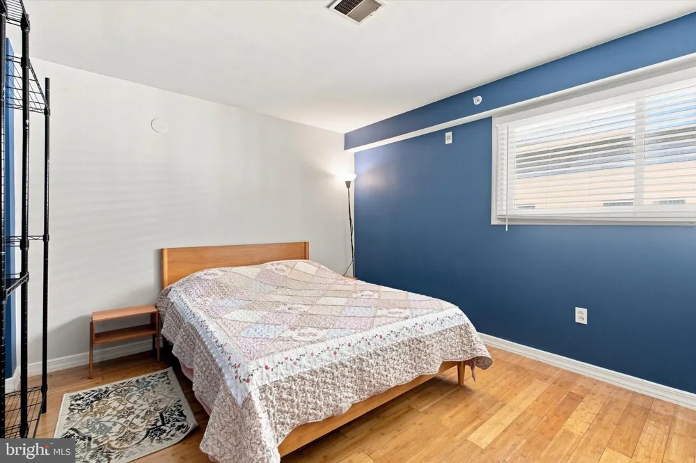 800 2ND STREET #4 Philadelphia, PA 19123