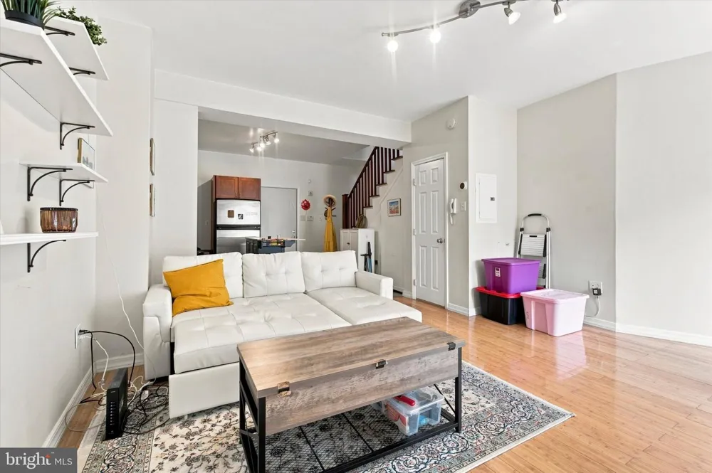 800 2ND STREET #4 Philadelphia, PA 19123