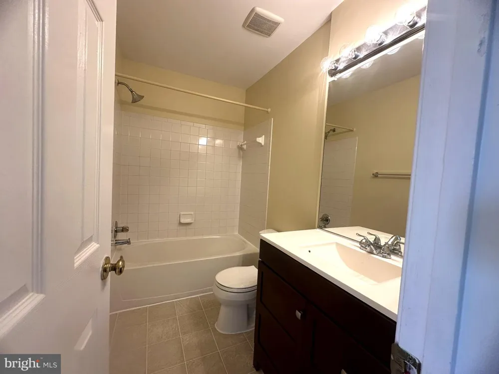12341 NEWCASTLE LOOP Woodbridge, VA 22192