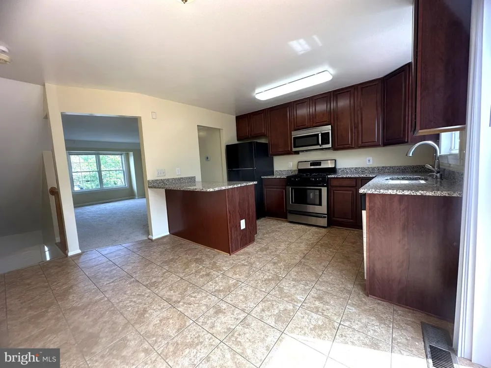12341 NEWCASTLE LOOP Woodbridge, VA 22192