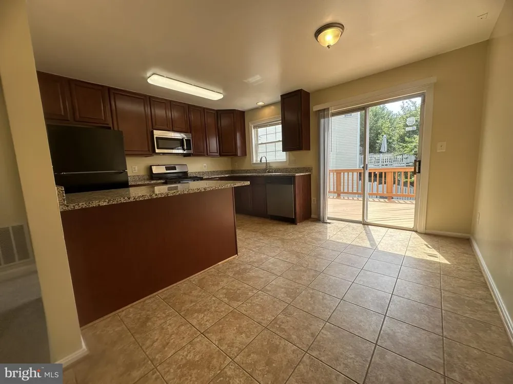 12341 NEWCASTLE LOOP Woodbridge, VA 22192