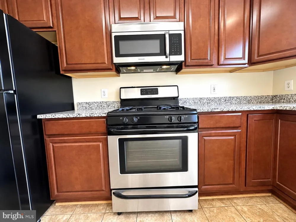 12341 NEWCASTLE LOOP Woodbridge, VA 22192