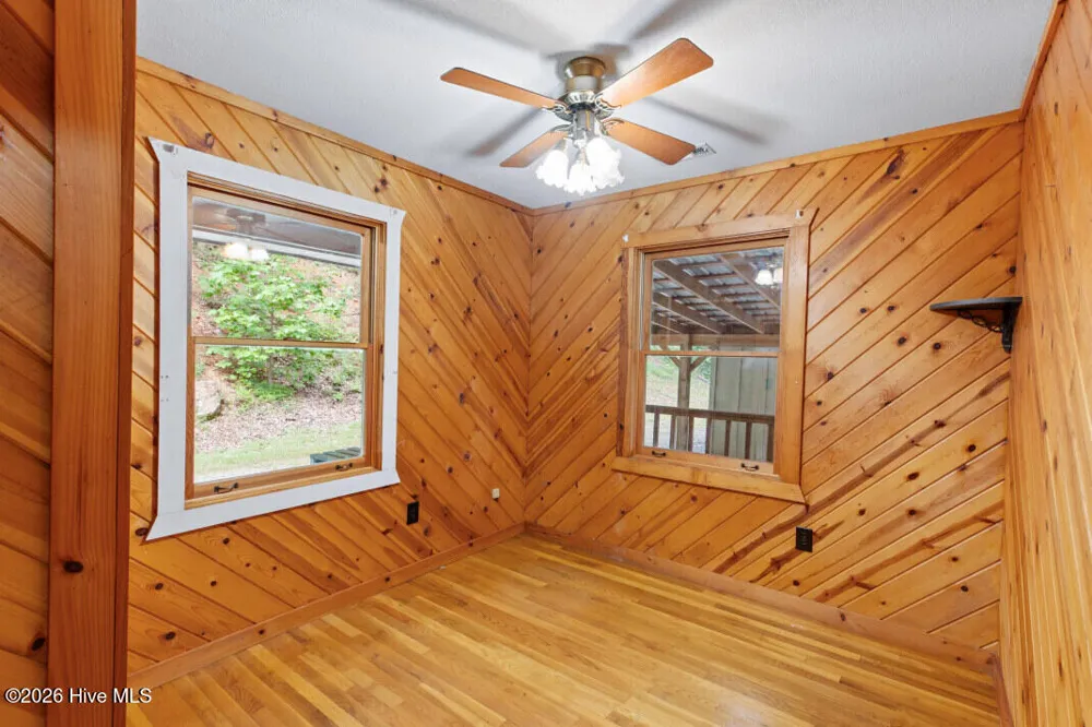 2930 Upper Bell Cr Road Hayesville, NC 28904