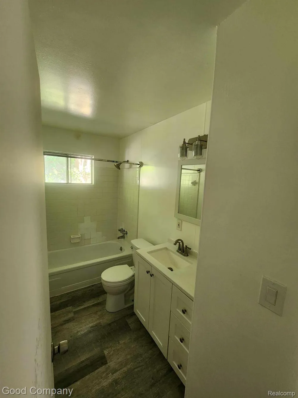 8645 Dodge Avenue Warren City, MI 48089