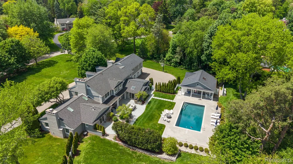 232 Guilford Road Bloomfield Hills City, MI 48304