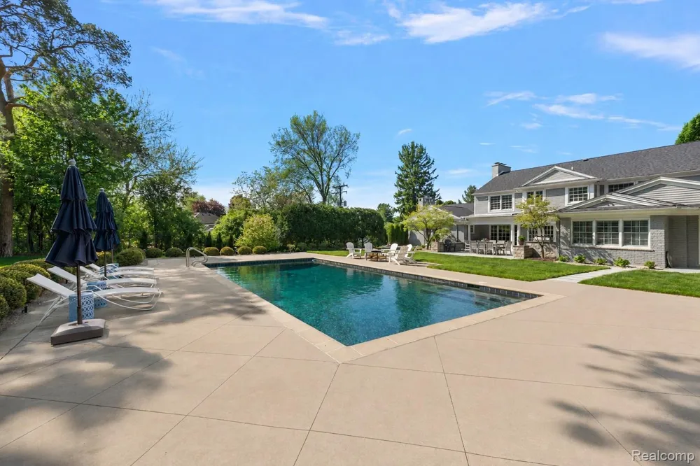 232 Guilford Road Bloomfield Hills City, MI 48304