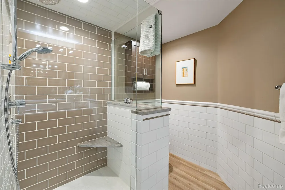 232 Guilford Road Bloomfield Hills City, MI 48304