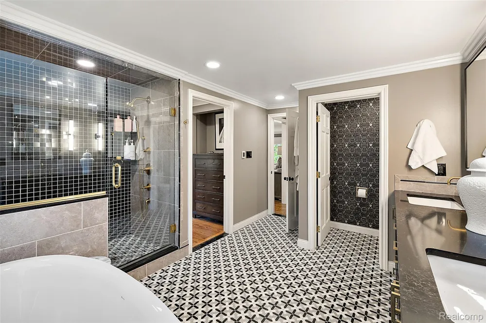 232 Guilford Road Bloomfield Hills City, MI 48304