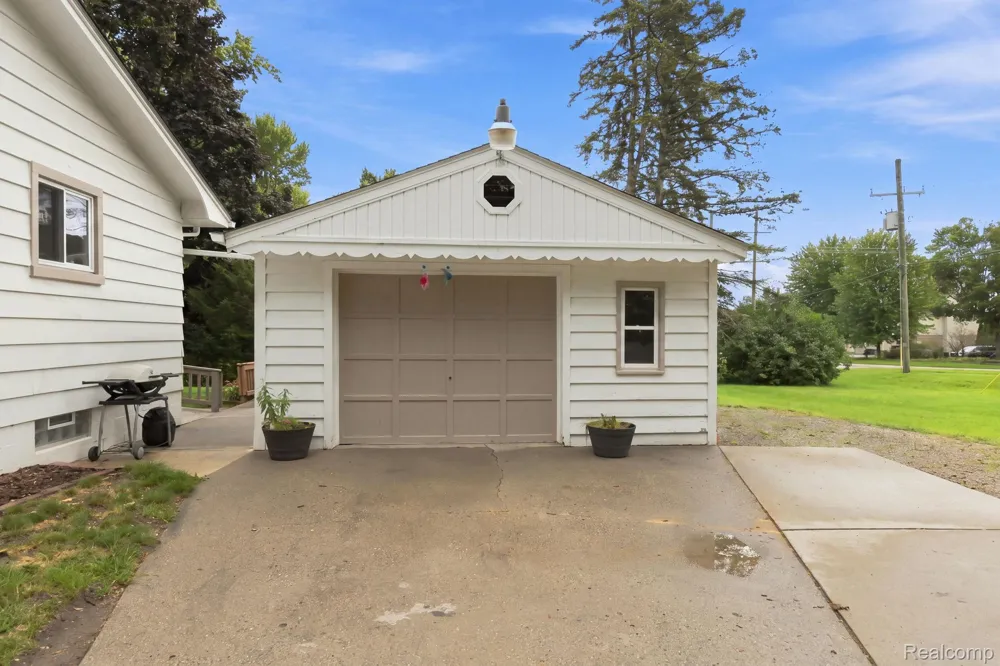 70484 Main Street Richmond City, MI 48062
