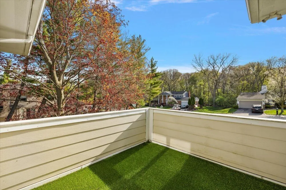 35052 Meadow Lane Farmington Hills City, MI 48335