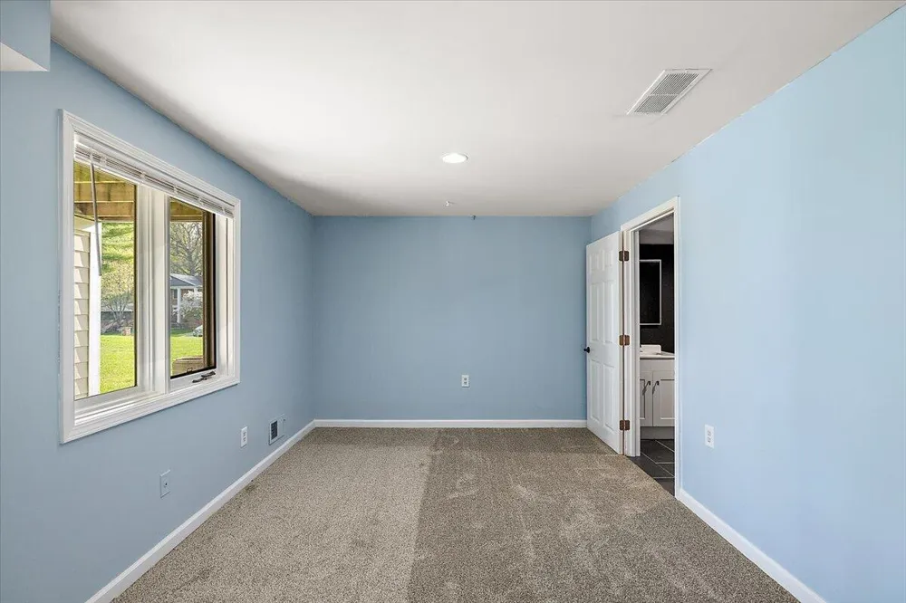 35052 Meadow Lane Farmington Hills City, MI 48335