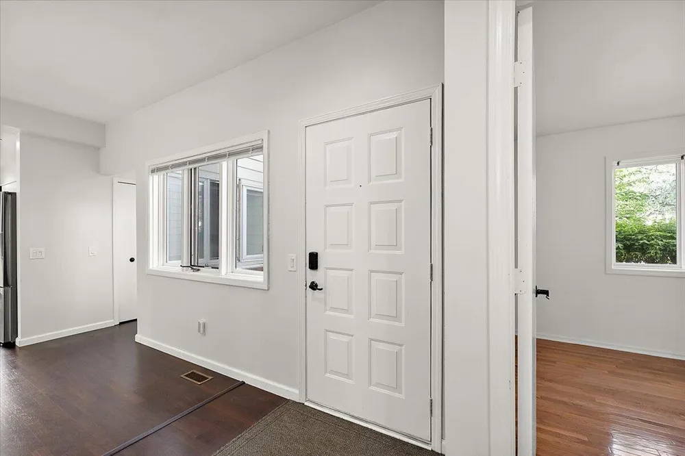 35052 Meadow Lane Farmington Hills City, MI 48335