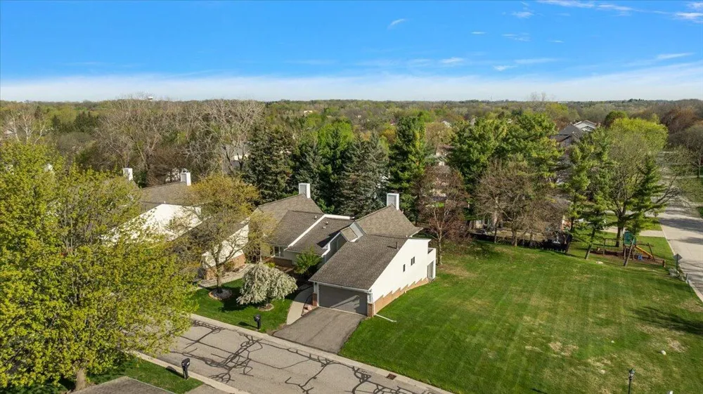 35052 Meadow Lane Farmington Hills City, MI 48335