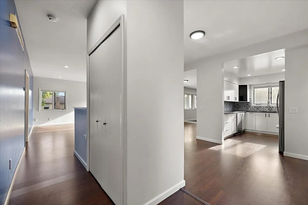35052 Meadow Lane Farmington Hills City, MI 48335