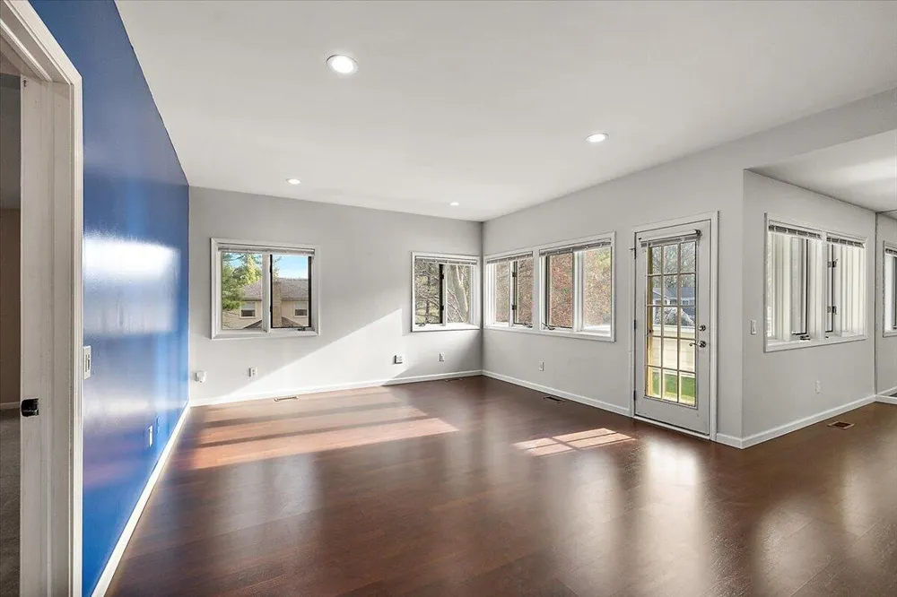 35052 Meadow Lane Farmington Hills City, MI 48335