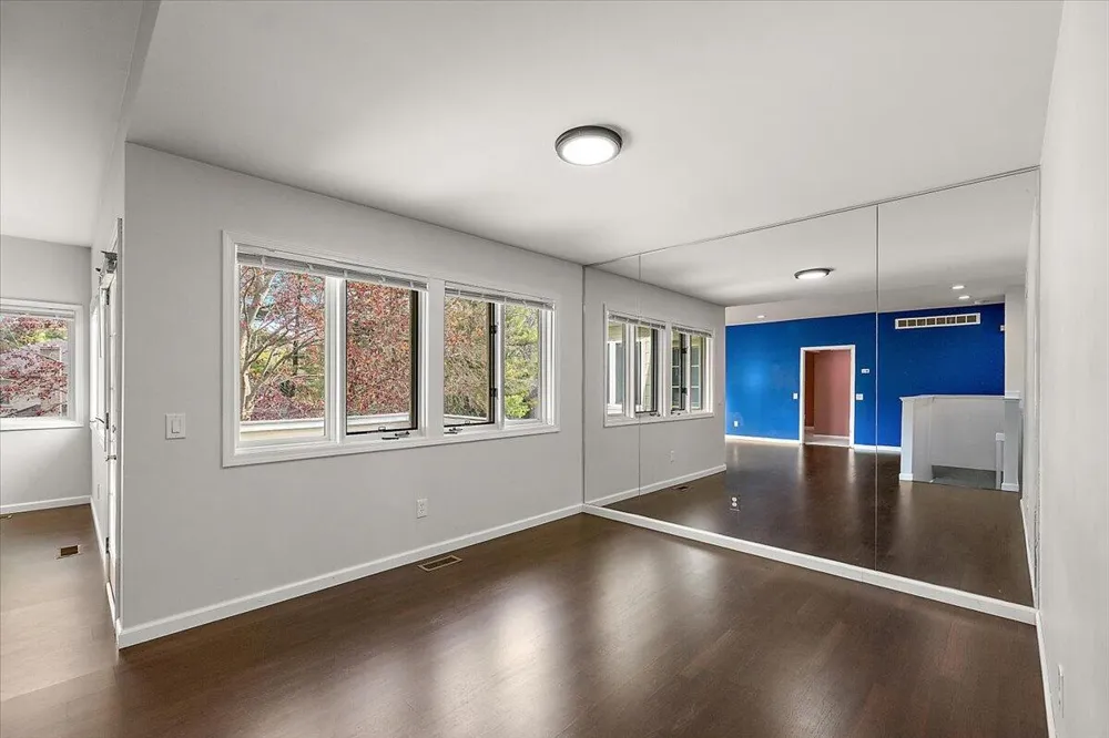 35052 Meadow Lane Farmington Hills City, MI 48335
