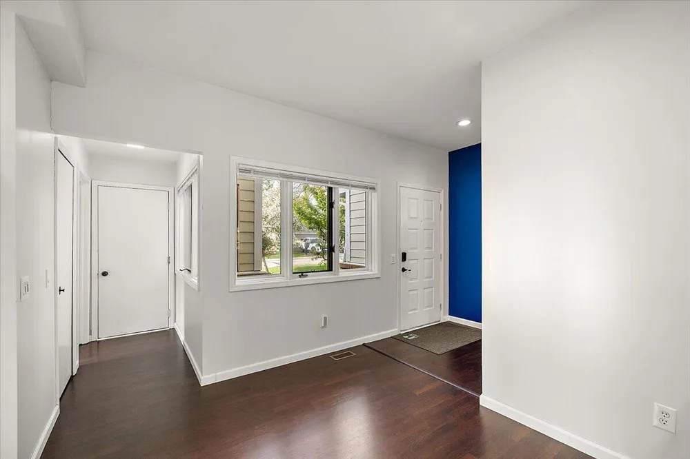 35052 Meadow Lane Farmington Hills City, MI 48335
