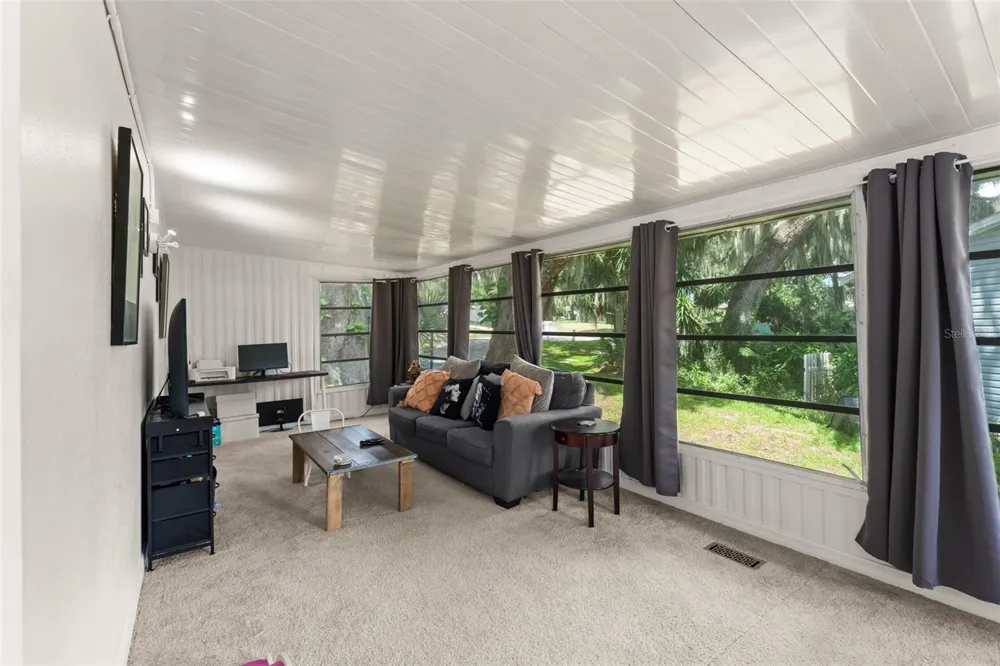 17336 PALM DRIVE Montverde, FL 34756