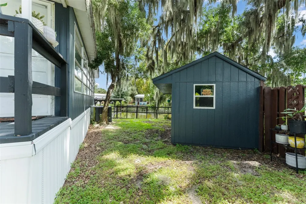 17336 PALM DRIVE Montverde, FL 34756