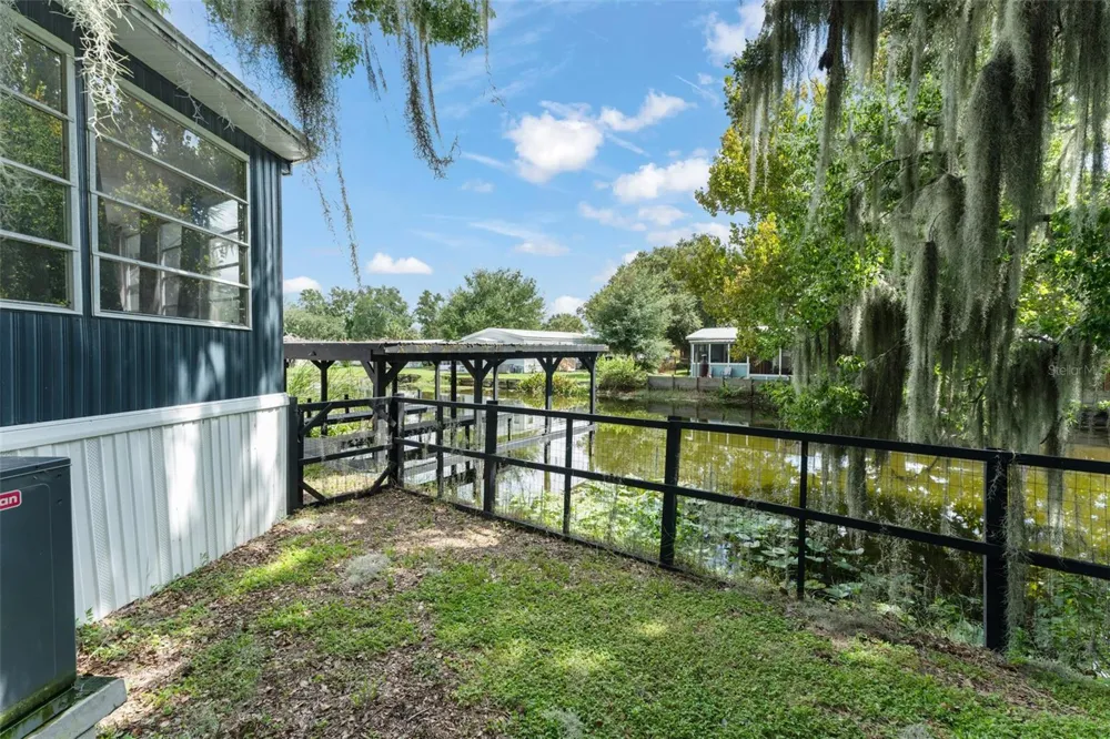 17336 PALM DRIVE Montverde, FL 34756