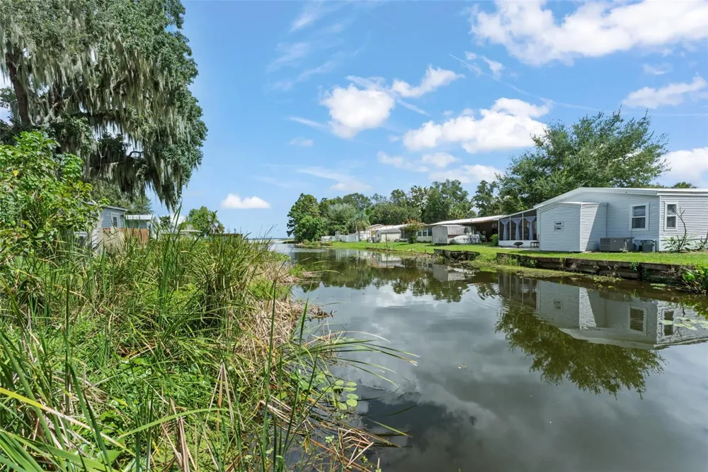 17336 PALM DRIVE Montverde, FL 34756