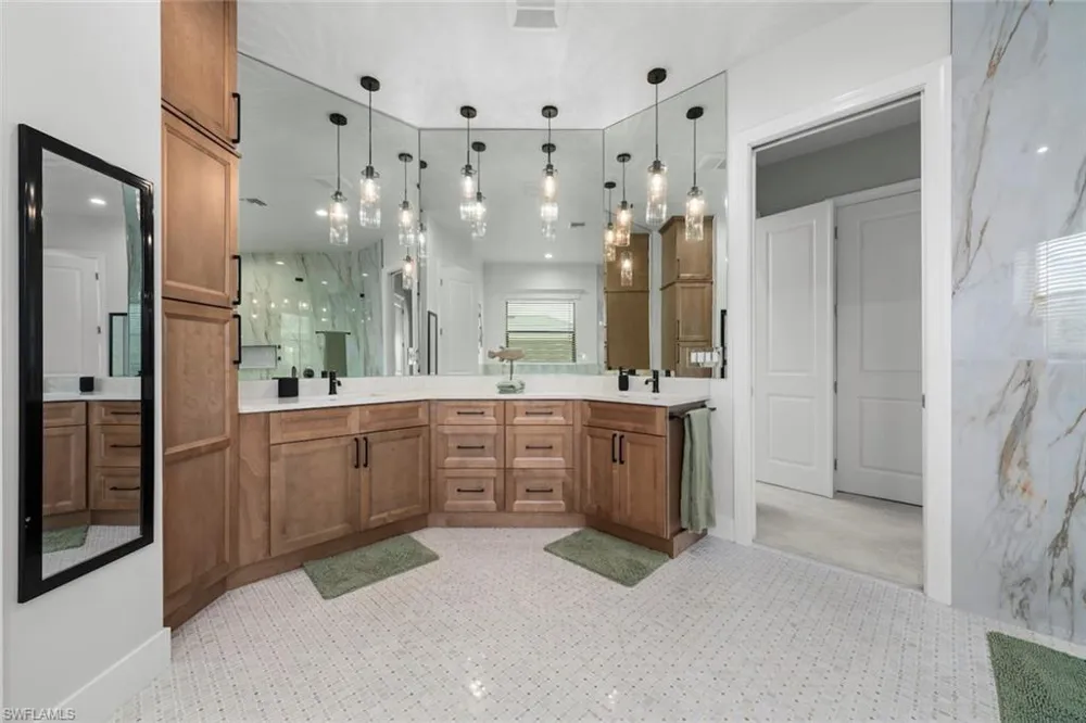15367 Old Pine Court Fort Myers, FL 33912