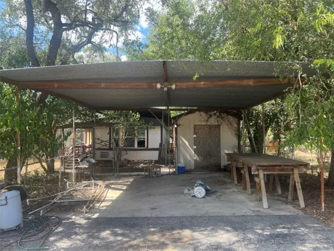 542 Flintstone Drive