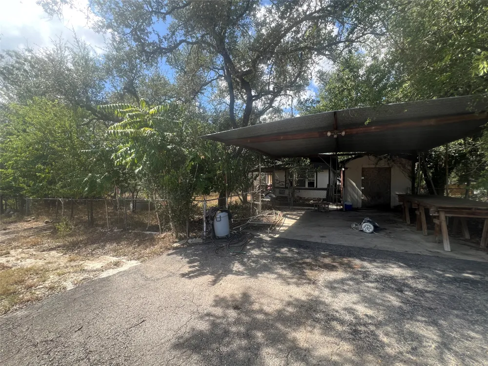 542 Flintstone Drive Canyon Lake, TX 78133