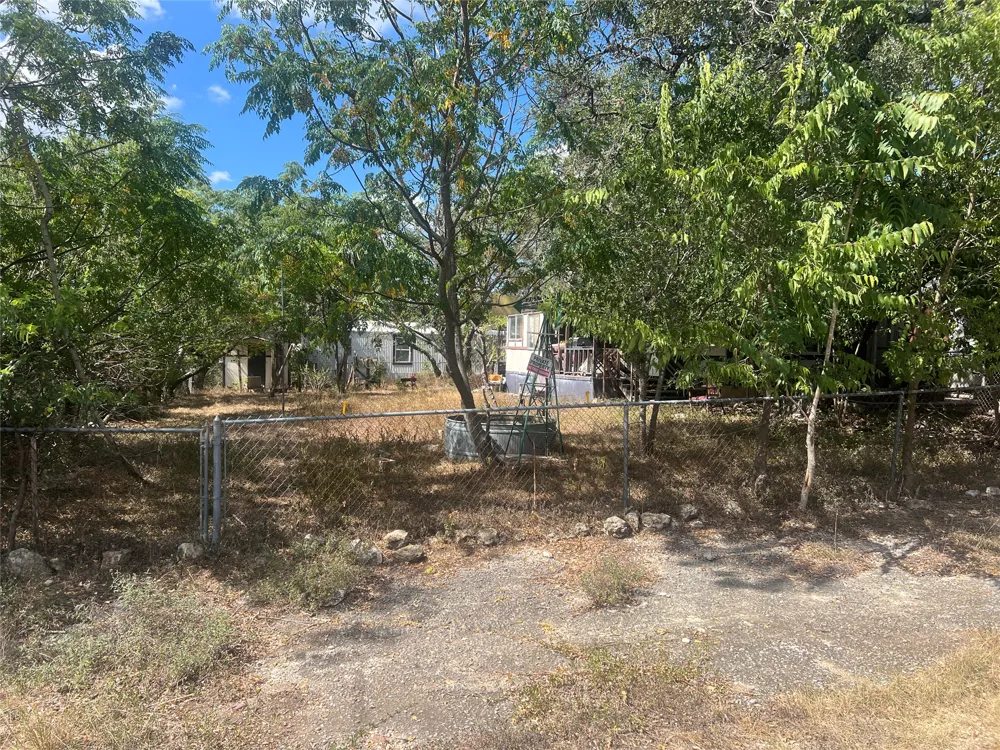 542 Flintstone Drive Canyon Lake, TX 78133