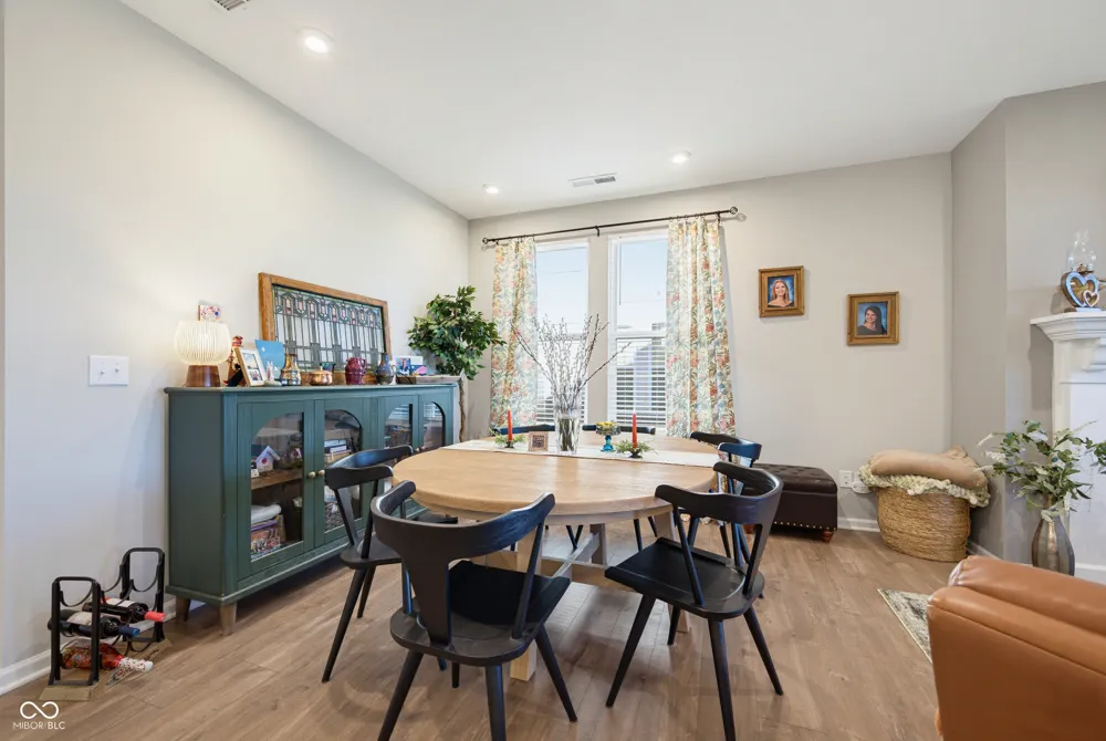 14442 Shrawley Court Carmel, IN 46074