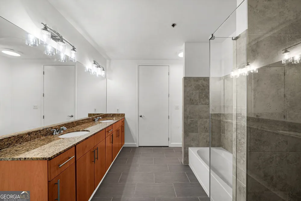 711 Cosmopolitan DR NE Atlanta, GA 30324
