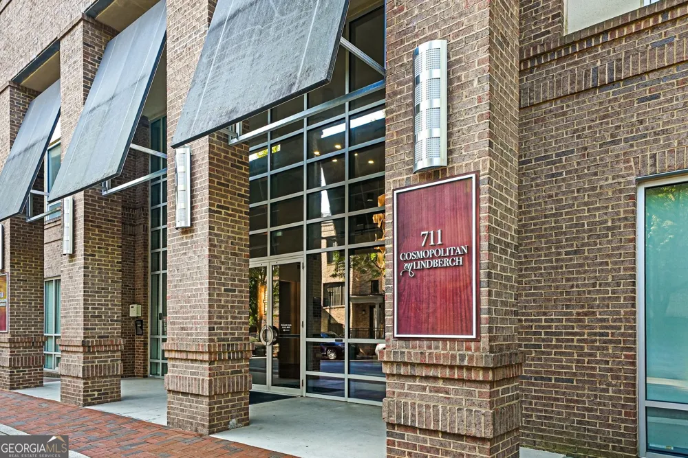 711 Cosmopolitan DR NE Atlanta, GA 30324