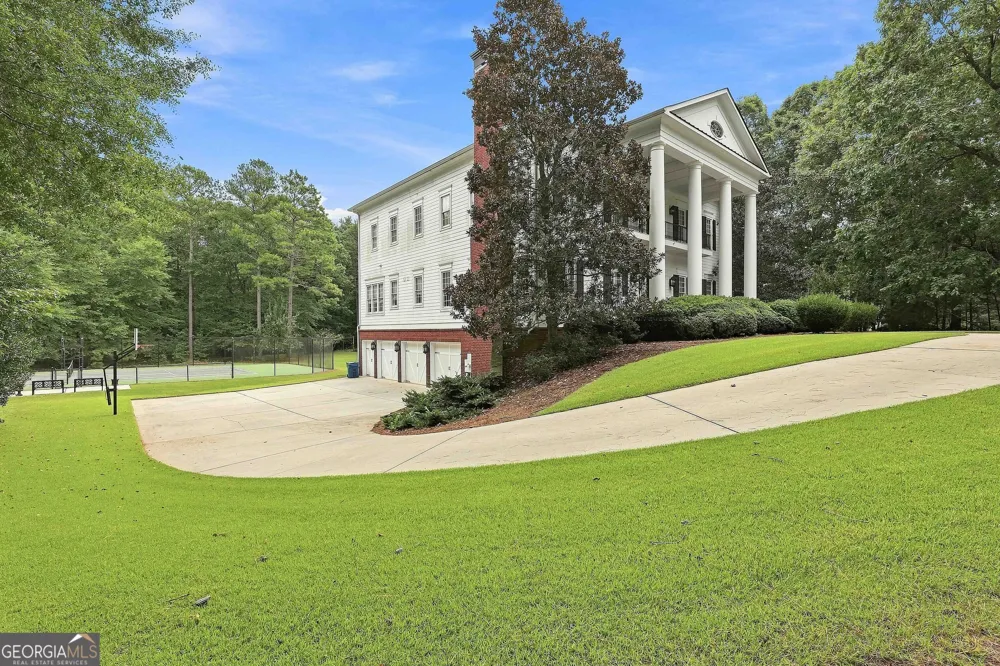 1305 Layor CT Peachtree City, GA 30269