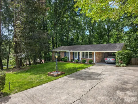 921 Indian Hill Road