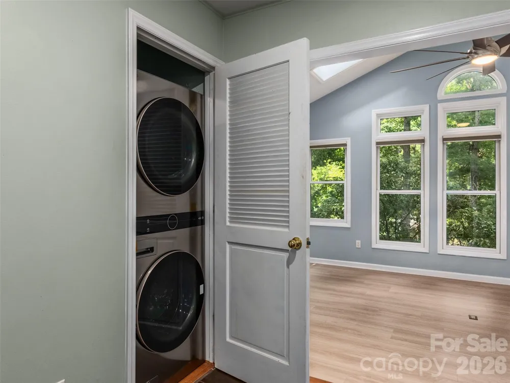 921 Indian Hill Road Hendersonville, NC 28791