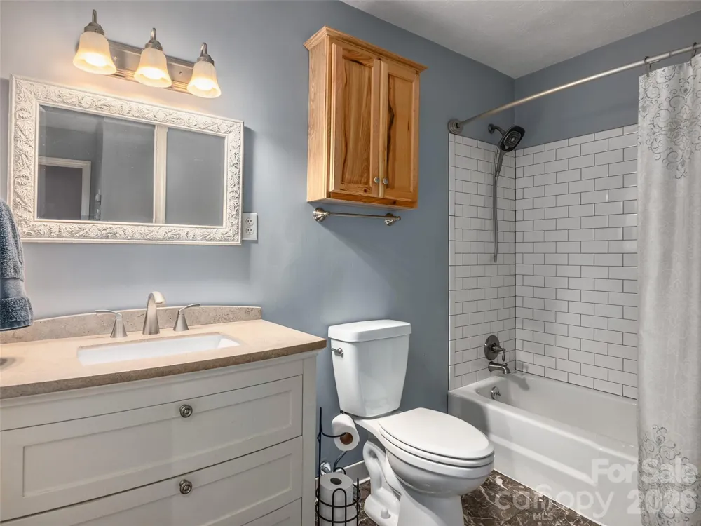 921 Indian Hill Road Hendersonville, NC 28791