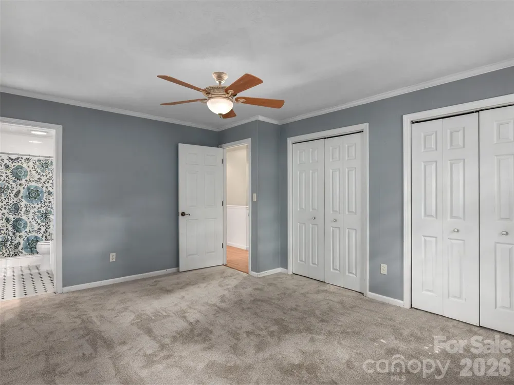 921 Indian Hill Road Hendersonville, NC 28791