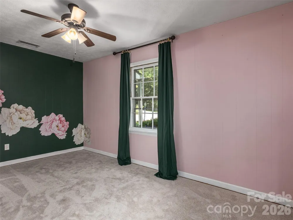 921 Indian Hill Road Hendersonville, NC 28791