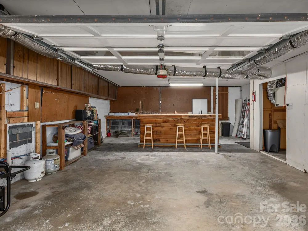 921 Indian Hill Road Hendersonville, NC 28791