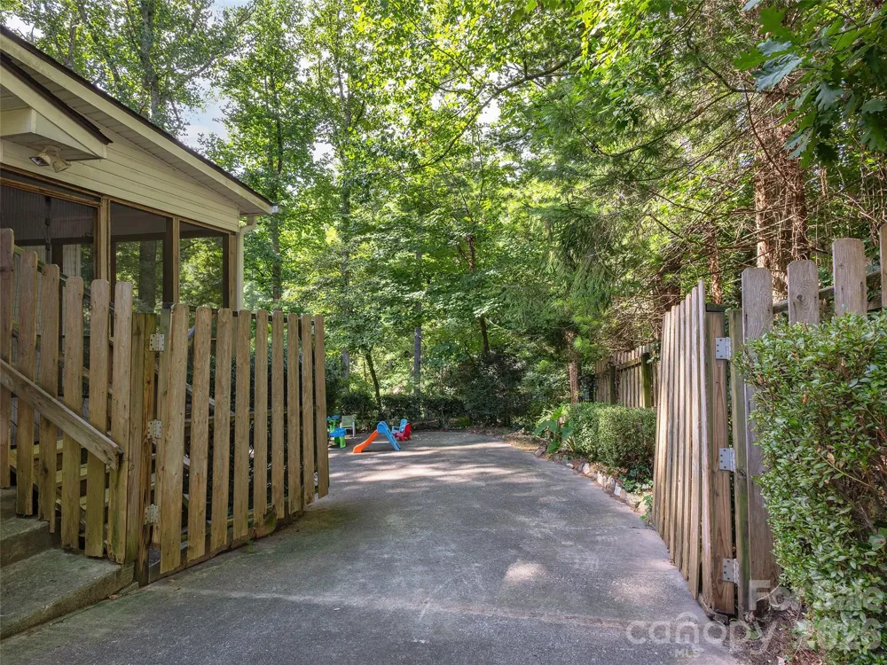921 Indian Hill Road Hendersonville, NC 28791