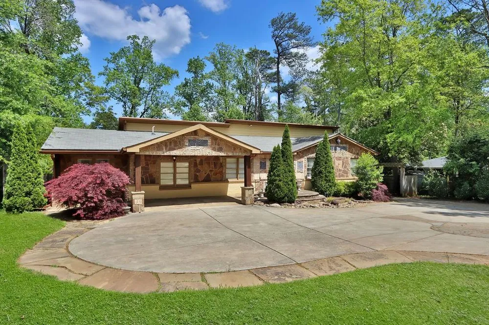 4081 Ashford Dunwoody Road NE Atlanta, GA 30319